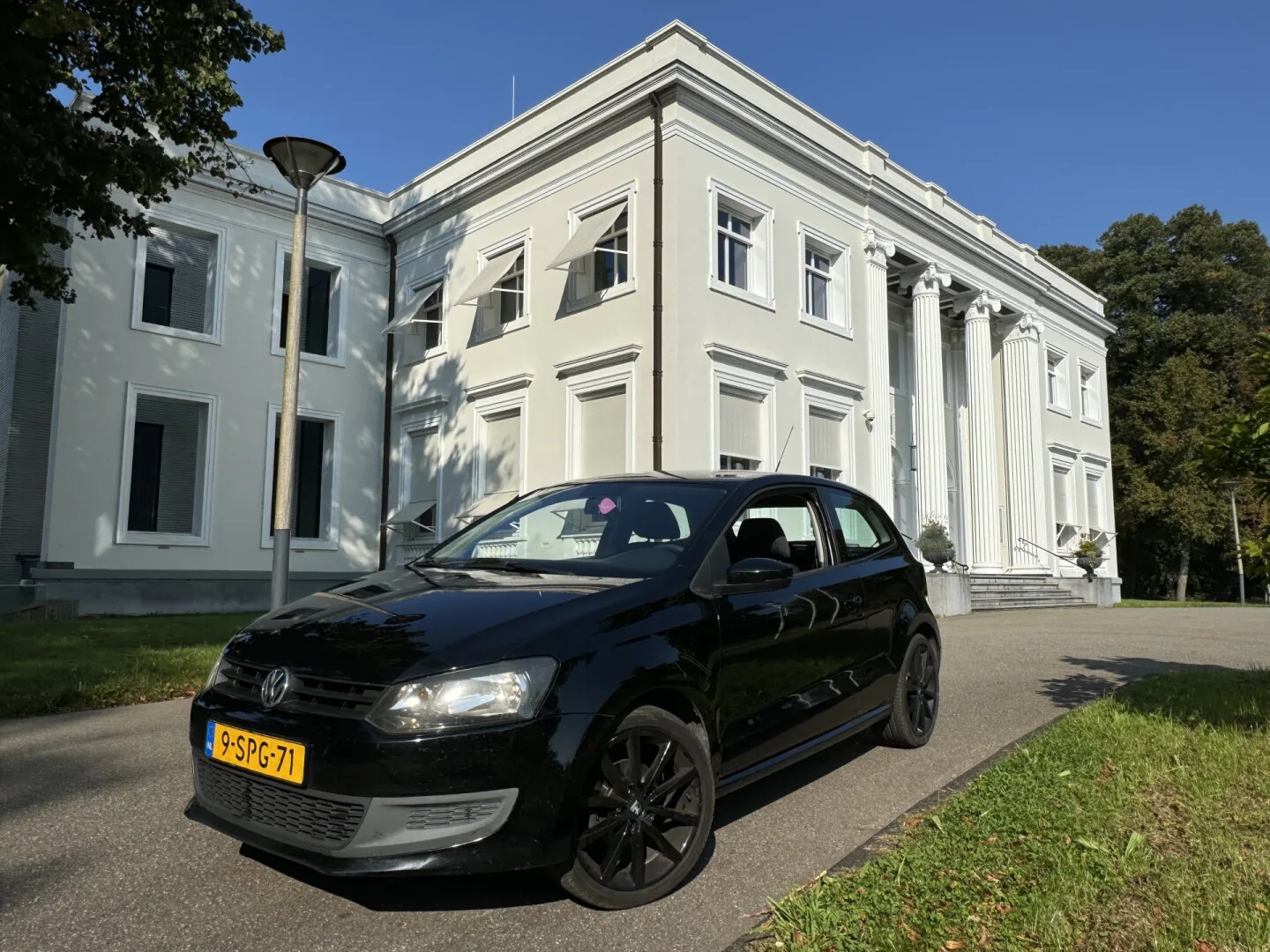 Volkswagen Polo (2010) — foto 1