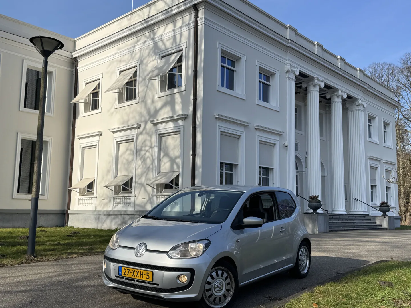 Volkswagen Up! (2013) — foto 1
