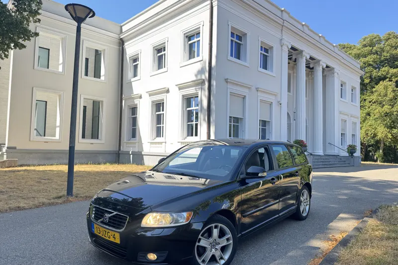 Volvo V50 (2009)