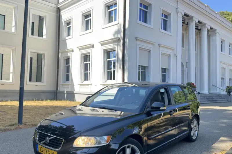 Volvo V50 (2009)