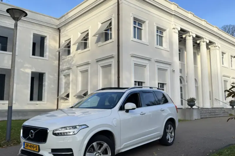 Volvo XC90 (2016)