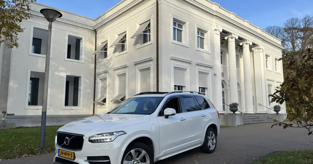 Volvo XC90 (2016) — foto 1