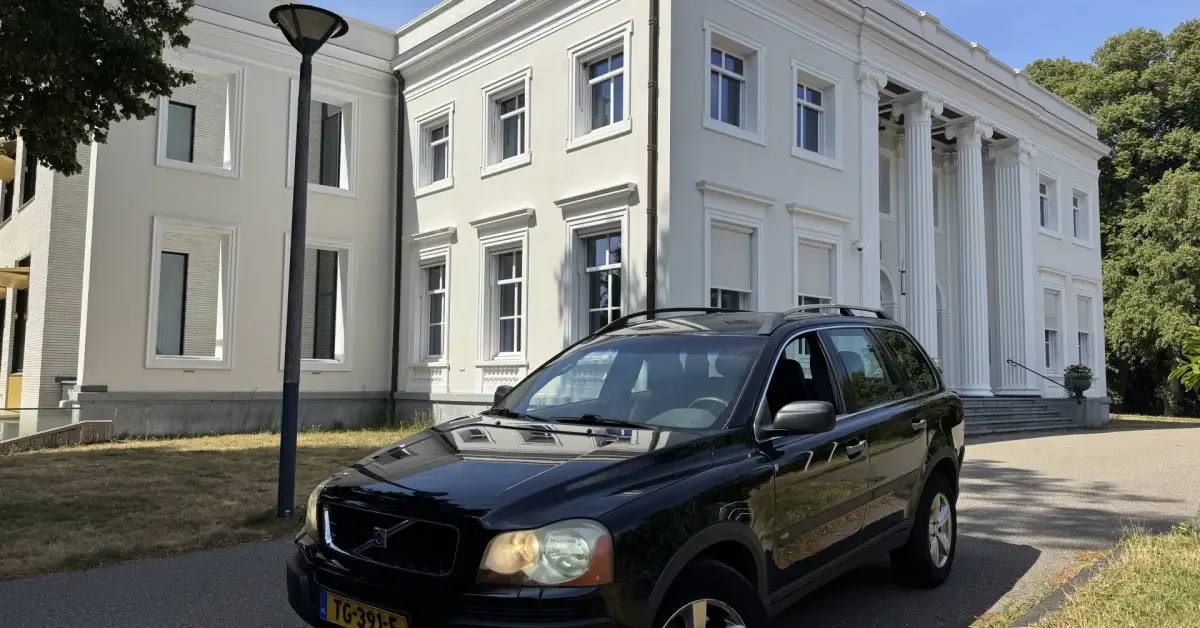 Volvo XC90 (2003) — foto 1