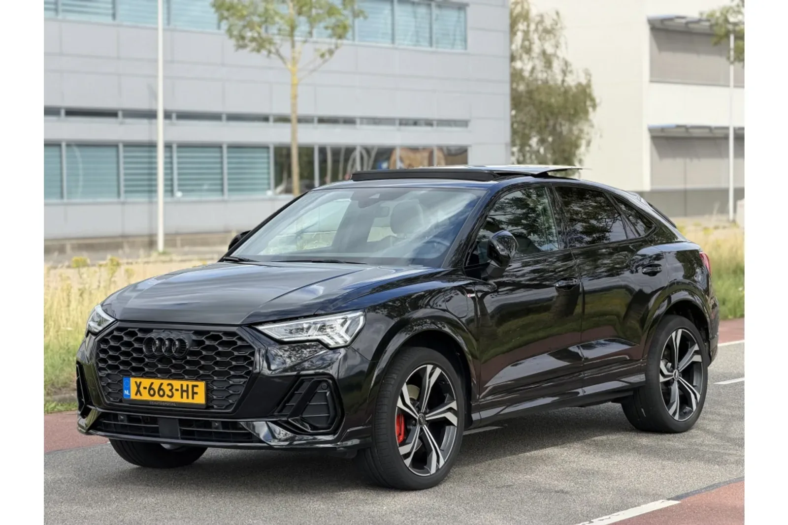 Audi Q3 (2021) — foto 1