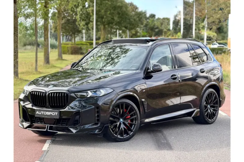 BMW X5 (2023)