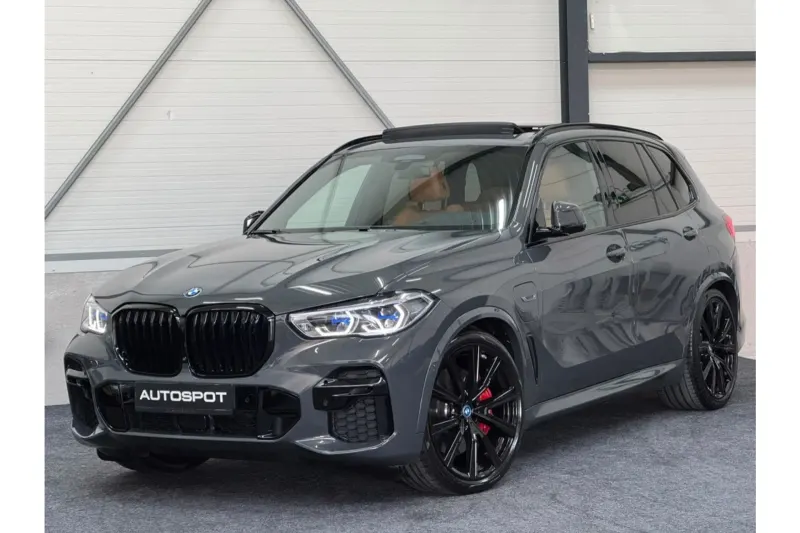 BMW X5 (2022)