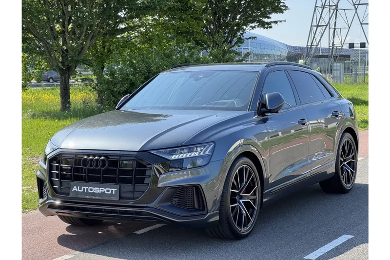 Audi Q8 (2021)