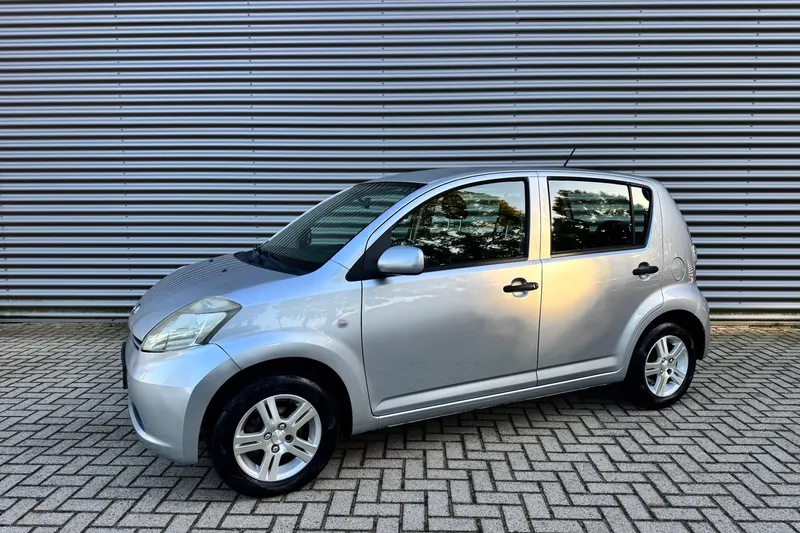 Daihatsu Sirion (2005)