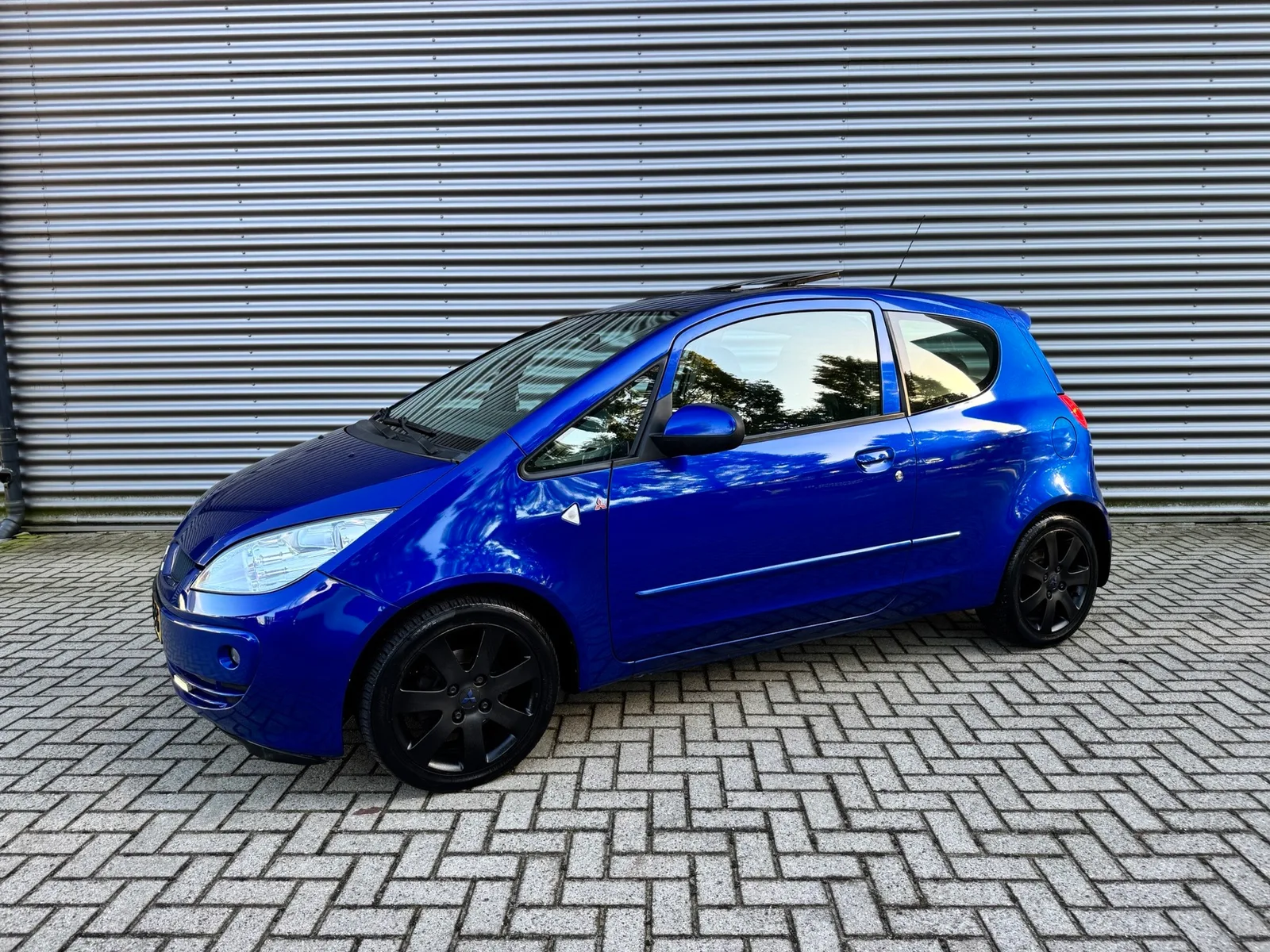 Mitsubishi Colt (2007) — foto 1