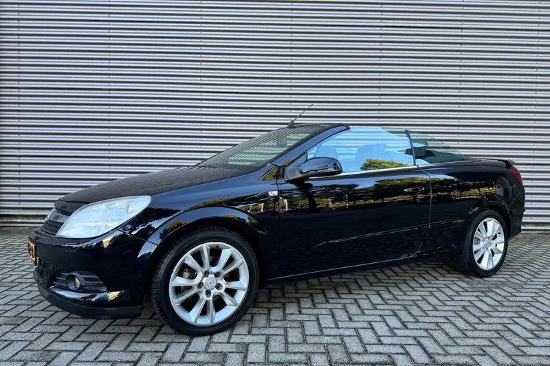 Opel Astra (2008)