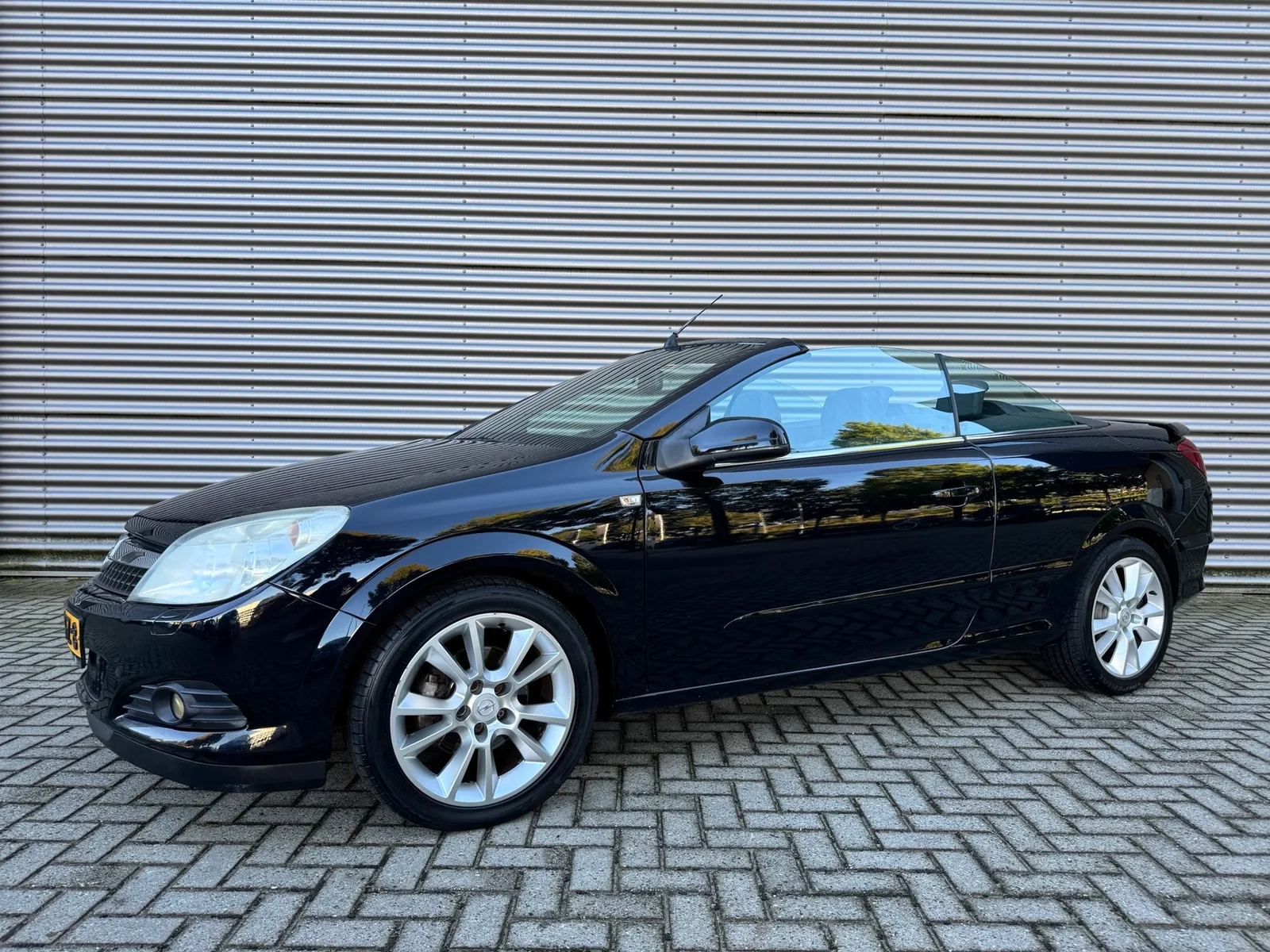 Opel Astra (2008) — foto 1