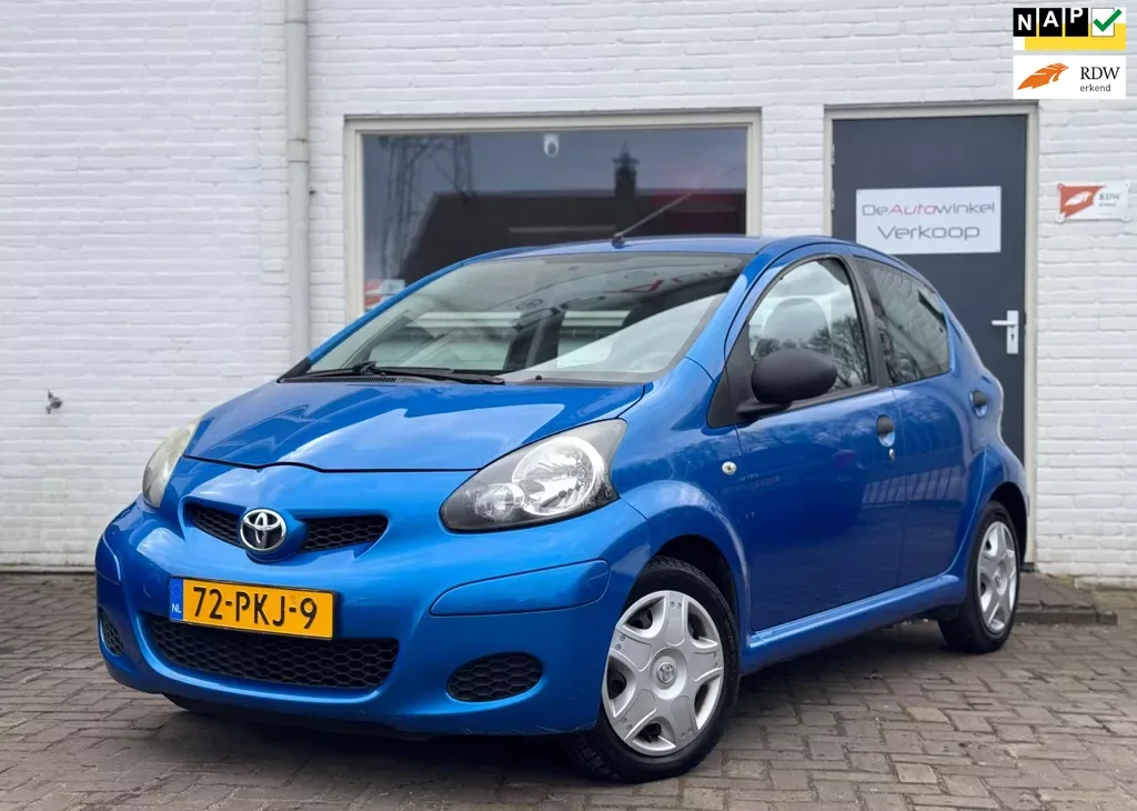 Toyota Aygo (2011) — foto 1