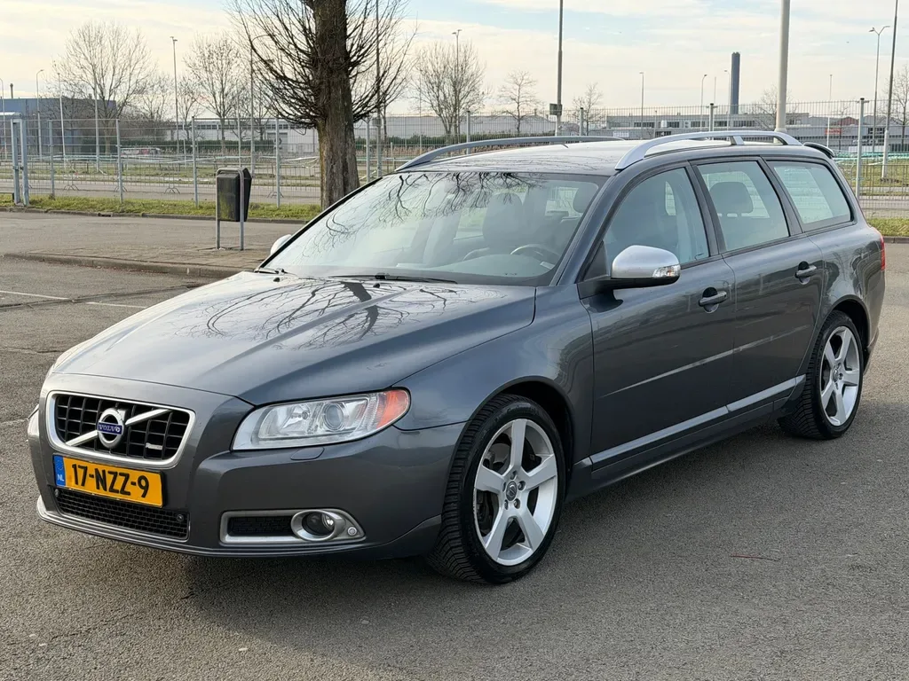 Volvo V70 (2011) — foto 1