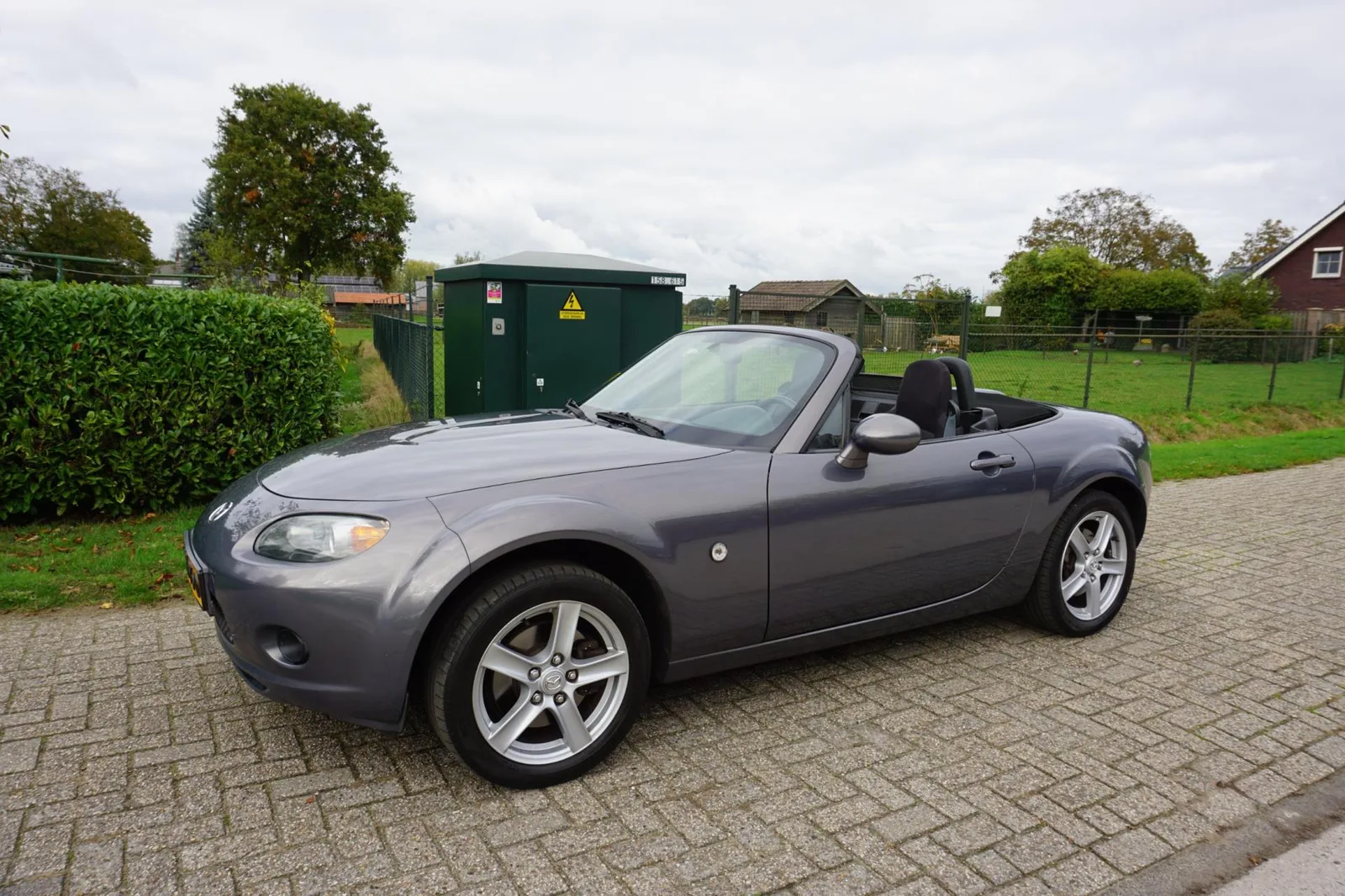 Mazda MX-5 (2006) — foto 1