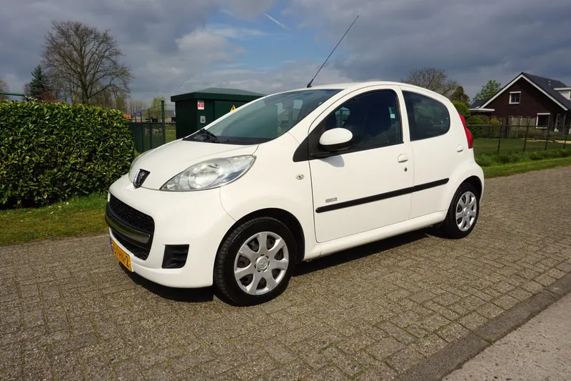 Peugeot 107 (2011)