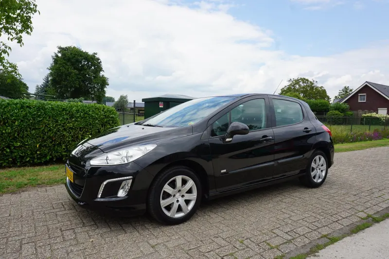 Peugeot 308 (2013)