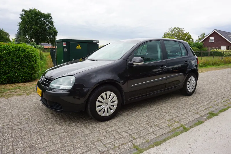 Volkswagen Golf (2004)