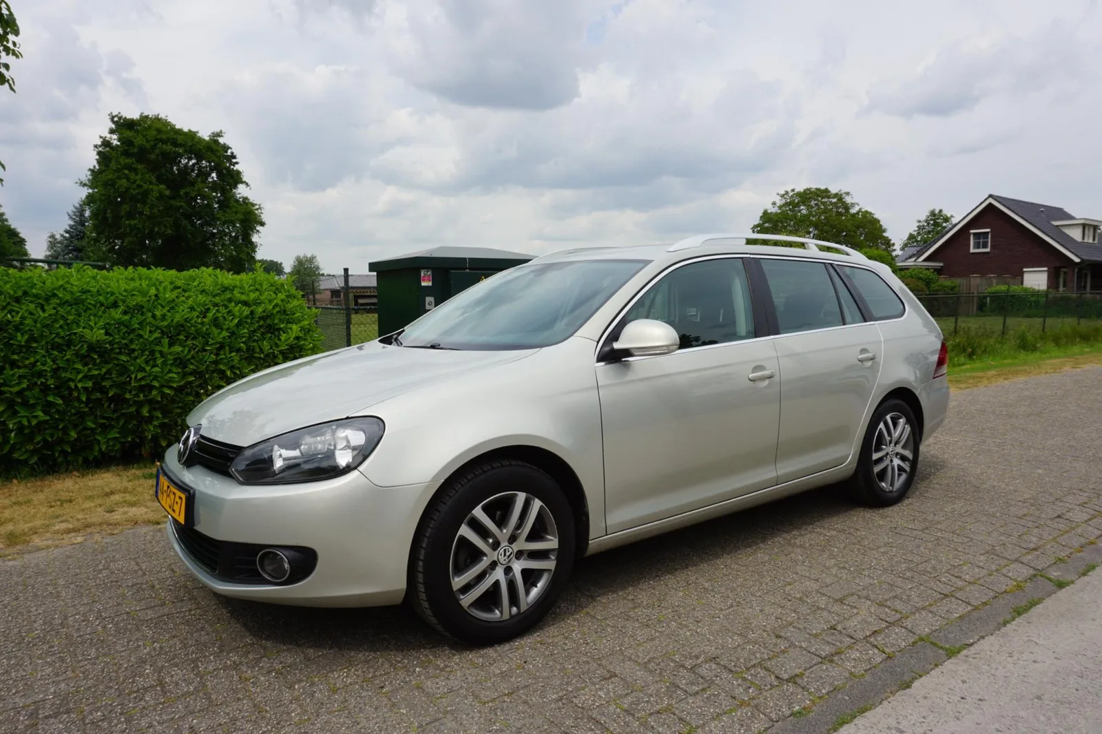 Volkswagen Golf (2011) — foto 1
