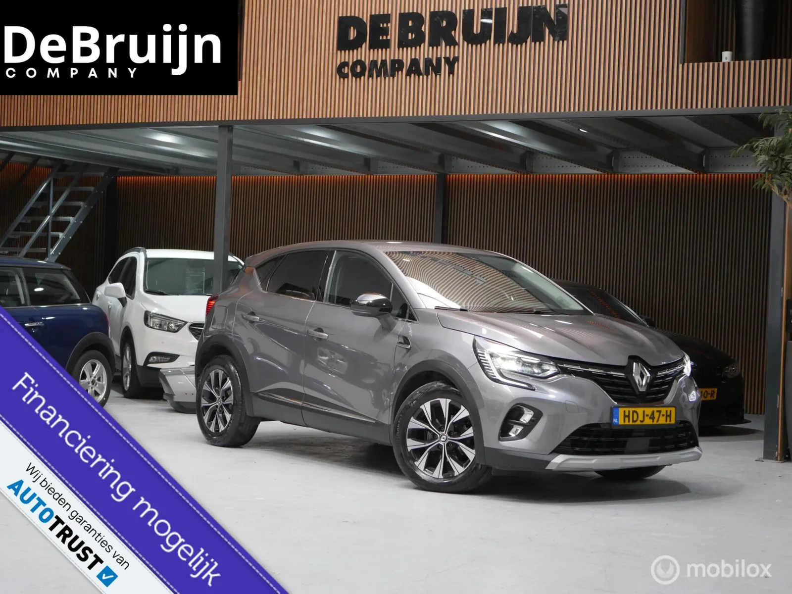Renault Captur (2022) — foto 1