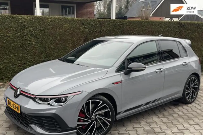 Volkswagen Golf (2023)