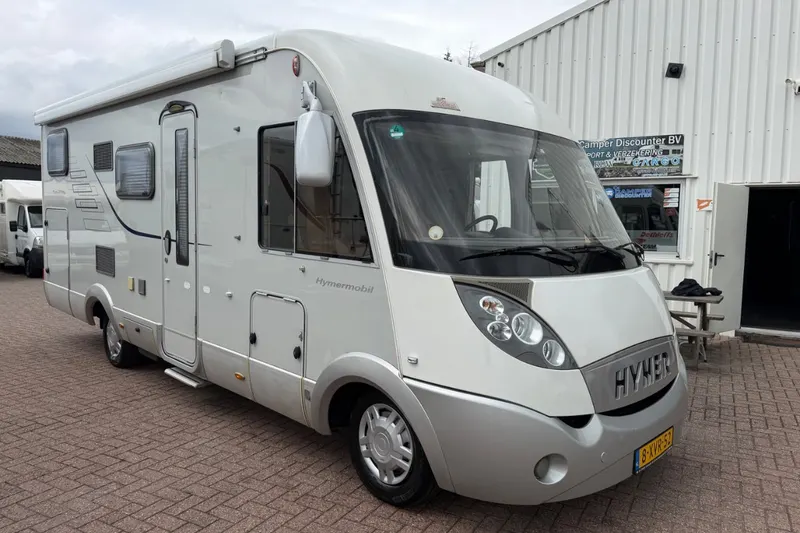 Hymer B 674 (2010)