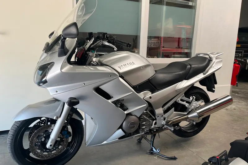 Yamaha FJR1300 (2002)