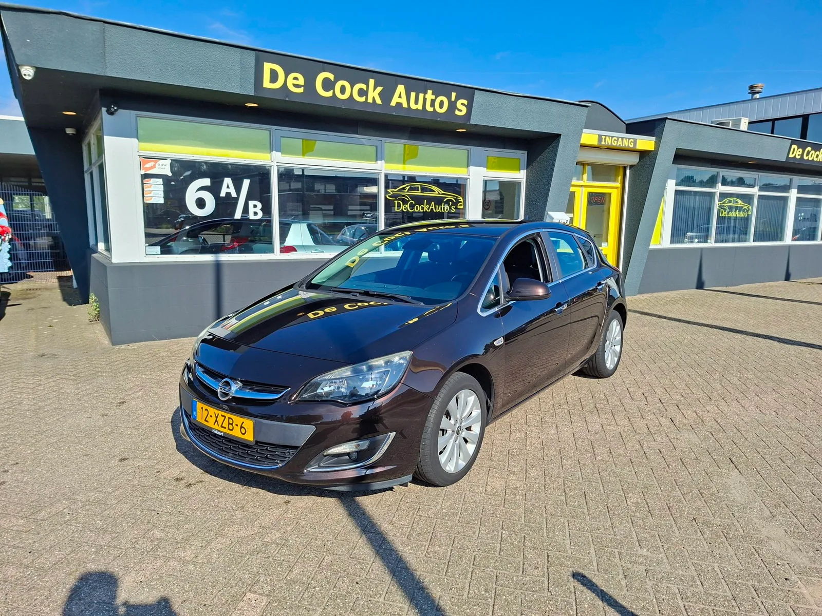 Opel Astra (2012) — foto 1