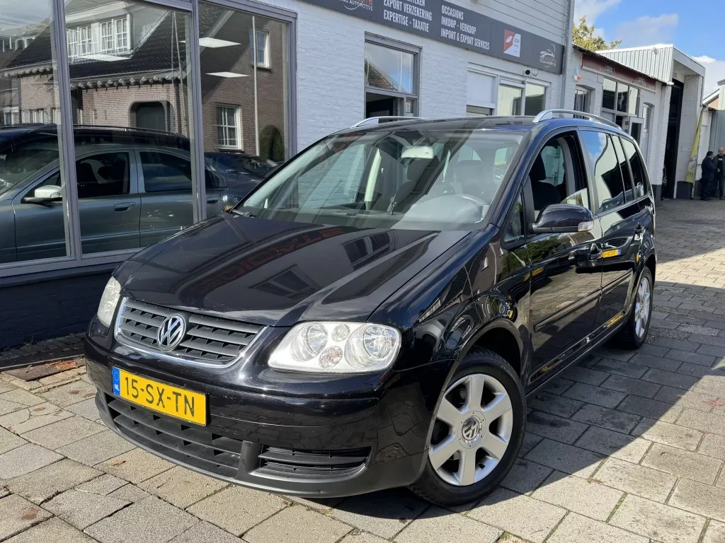 Volkswagen Touran (2006) — foto 1