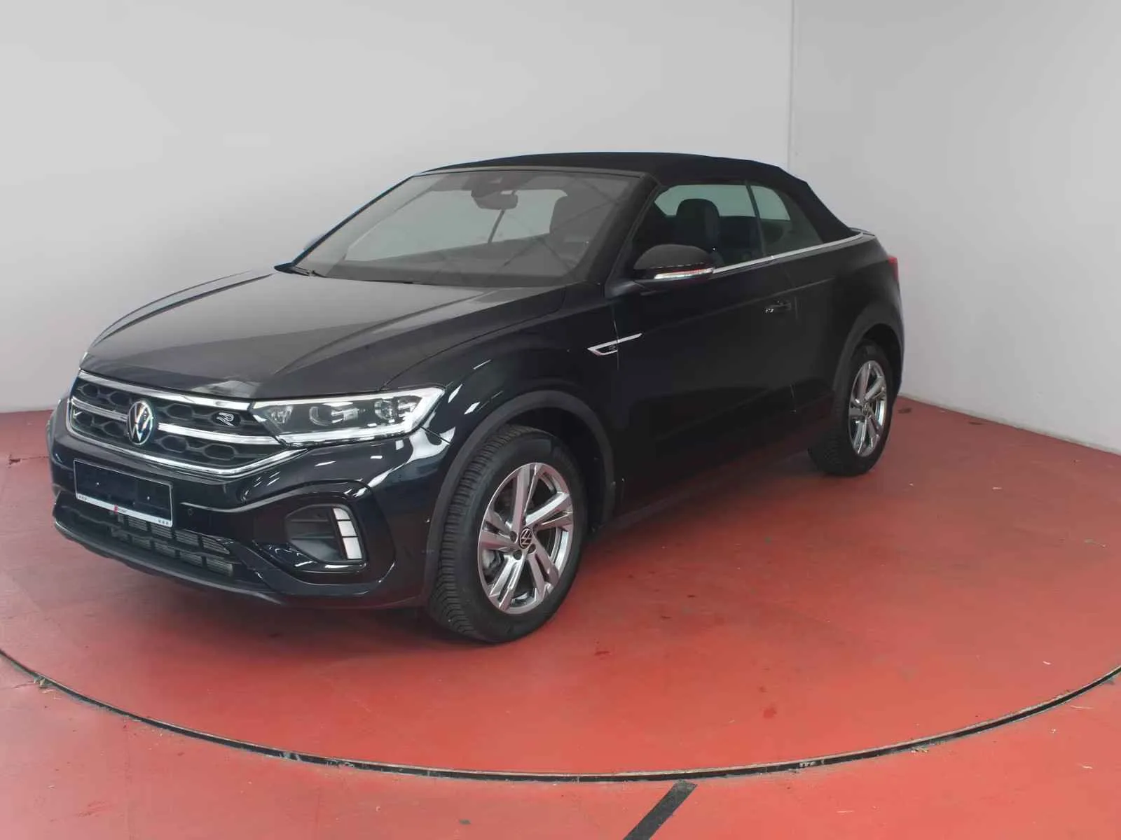 Volkswagen T-Roc (2025) — foto 1