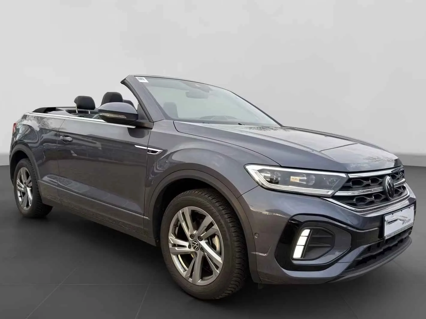 Volkswagen T-Roc (2025) — foto 1