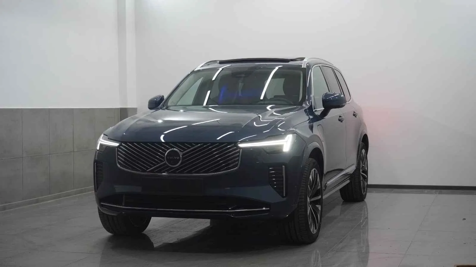 Volvo XC90 (2025) — foto 1