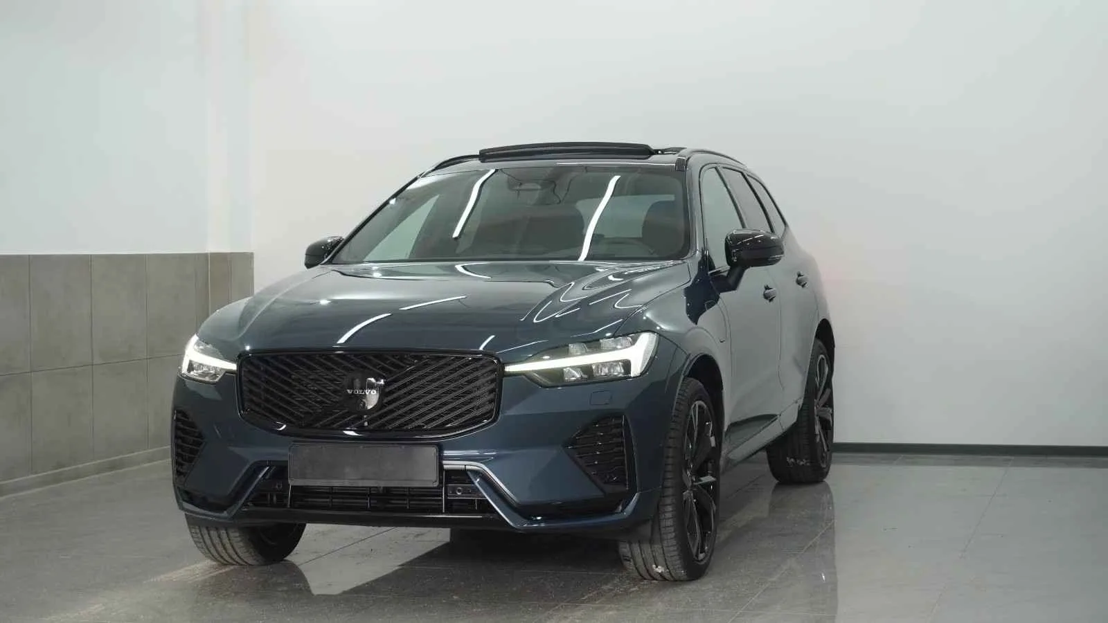 Volvo XC60 (2025) — foto 1