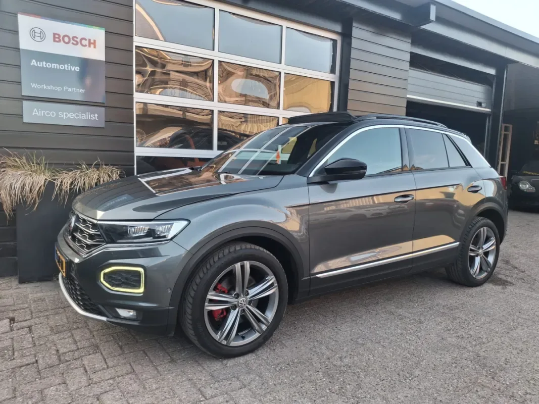 Volkswagen T-Roc (2019) — foto 1
