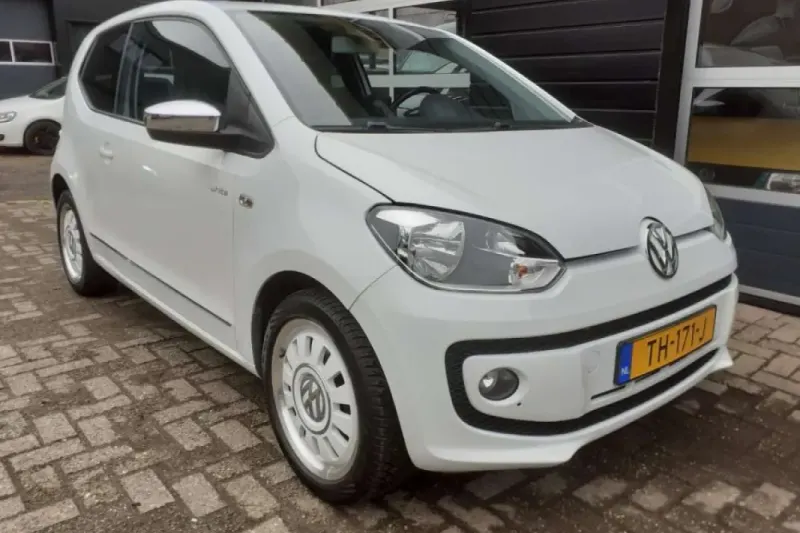 Volkswagen Up (2012)