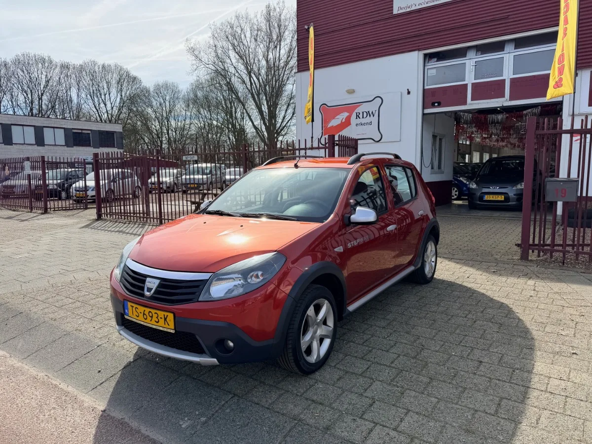 Dacia Sandero (2010) — foto 1
