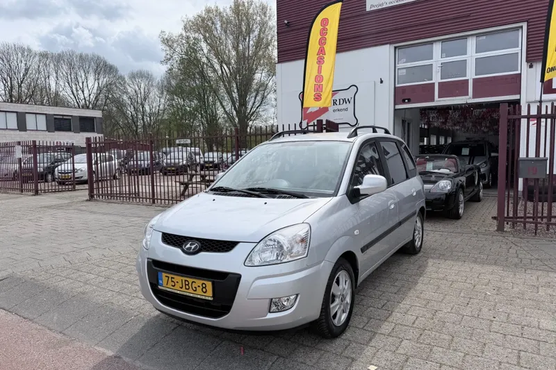 Hyundai Matrix 1.6i Style (2009)