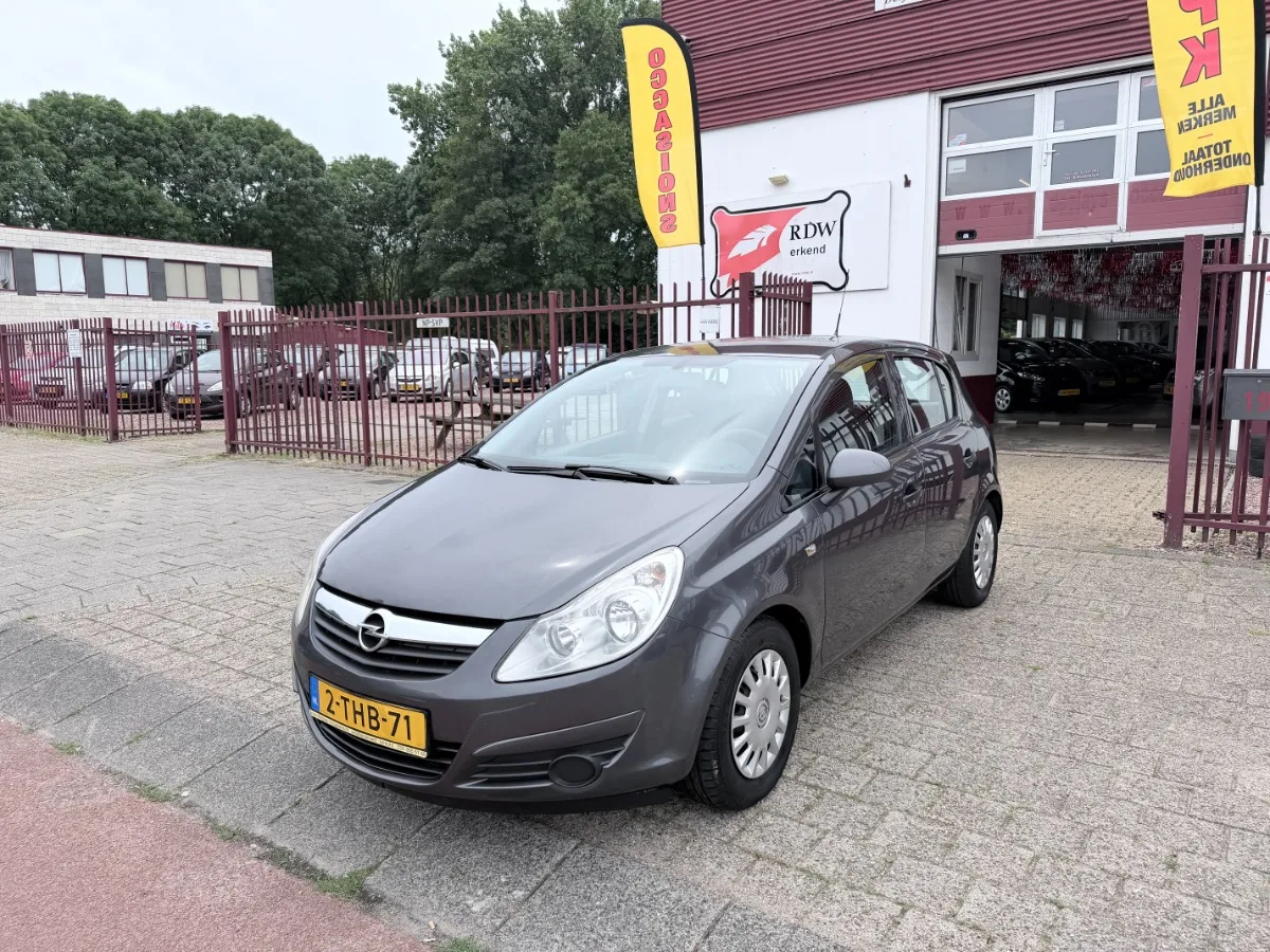 Opel Corsa (2010) — foto 1