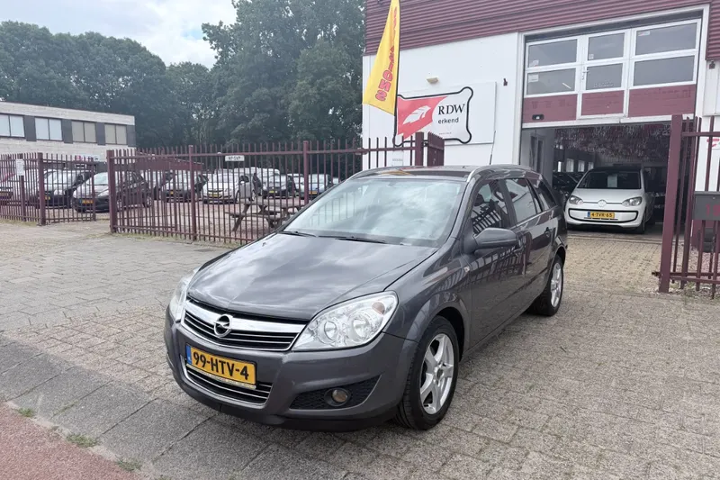 Opel Astra (2009)
