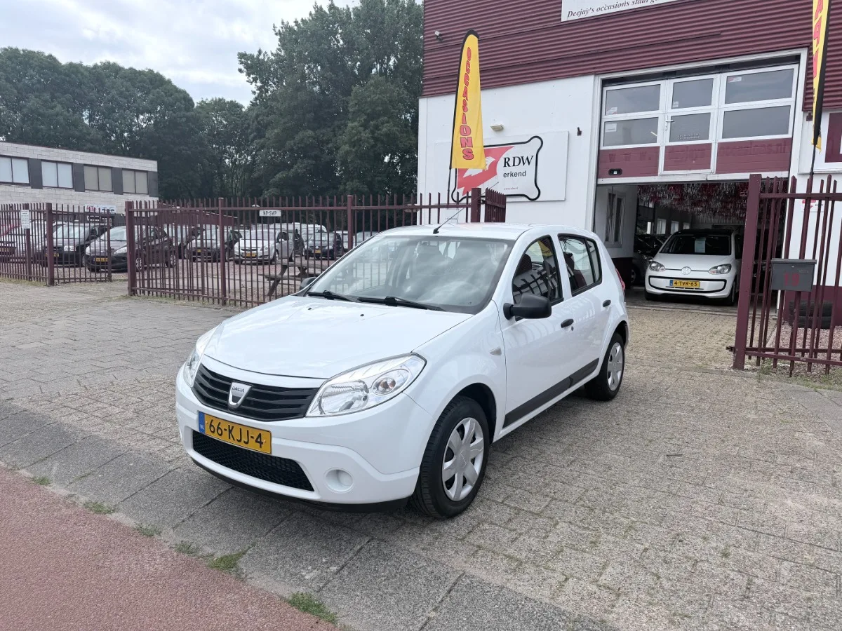 Dacia Sandero (2009) — foto 1