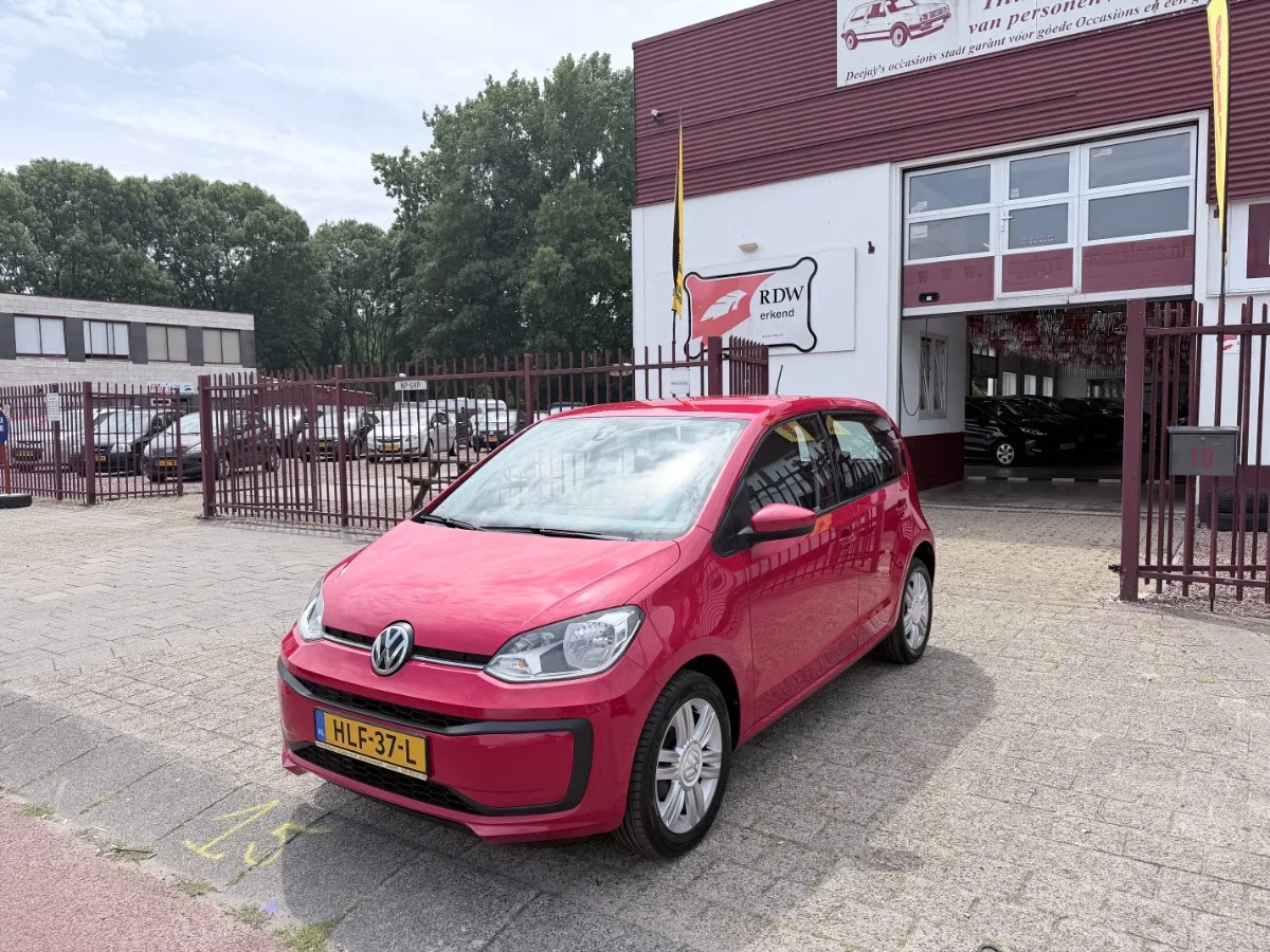 Volkswagen Up! (2019) — foto 1