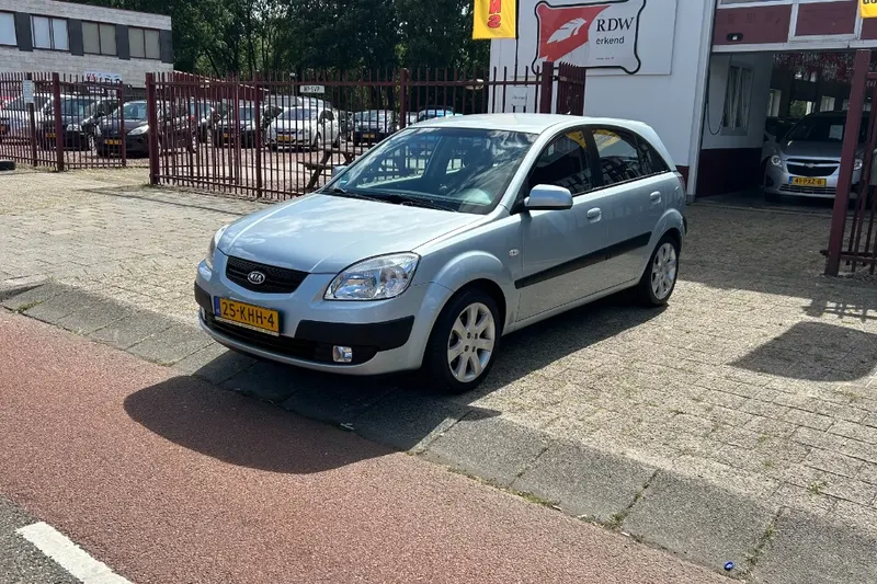 Kia Rio (2009)