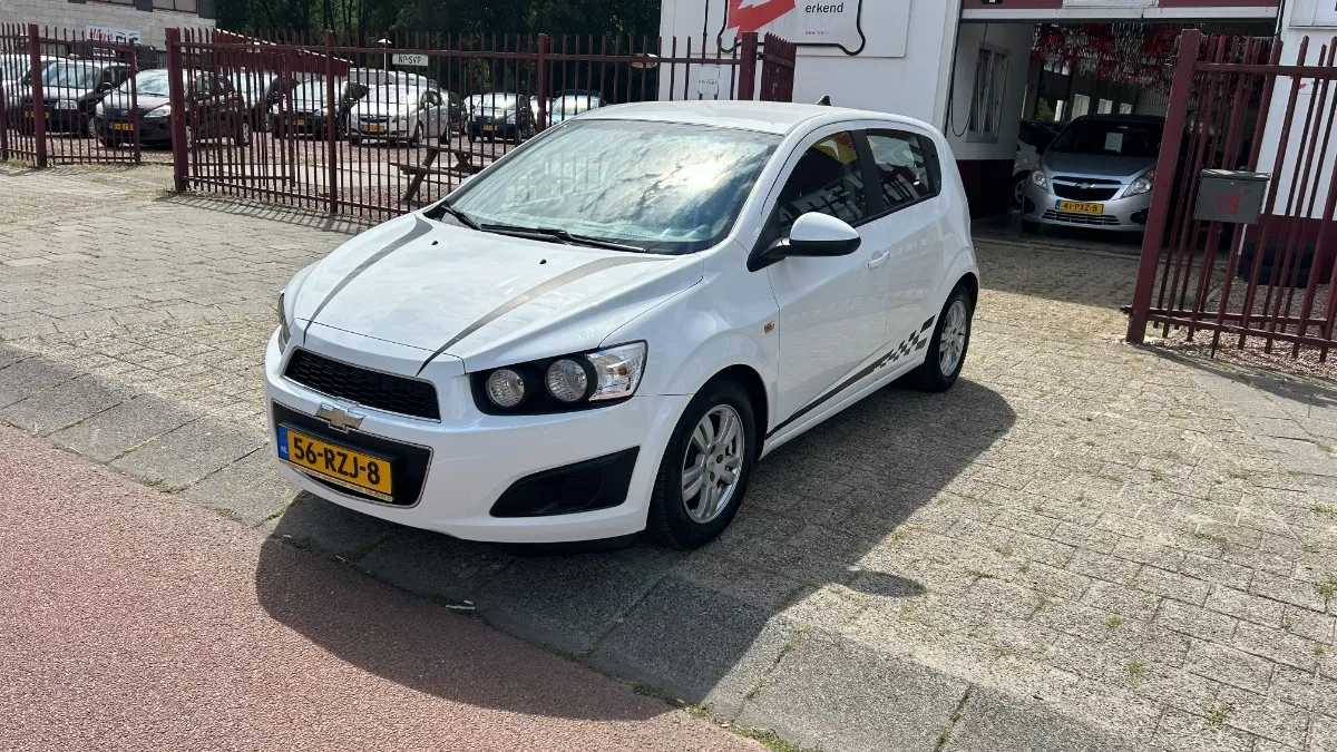 Chevrolet Aveo (2011) — foto 1
