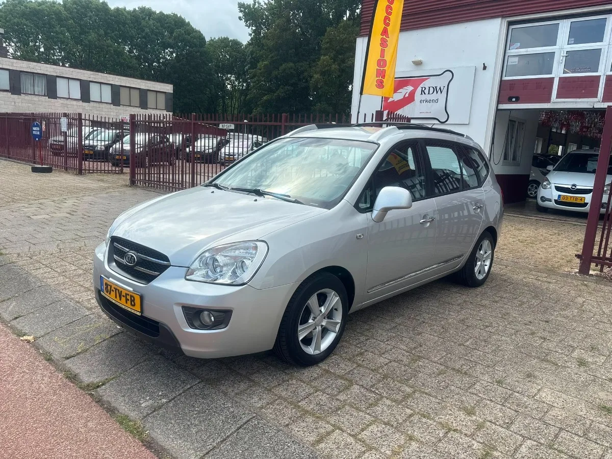 Kia CARENS (2007) — foto 1