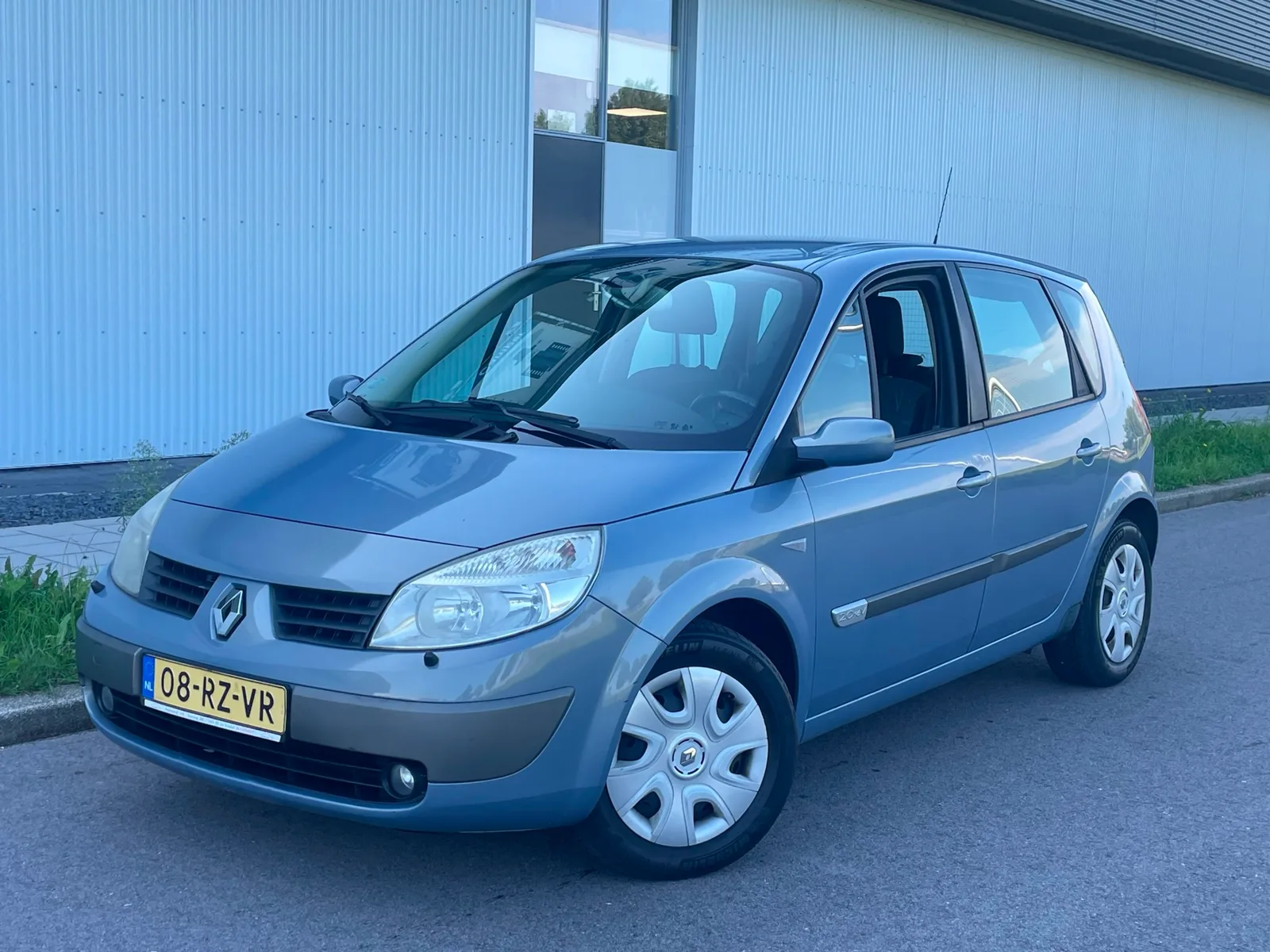 Renault Scénic (2005) — foto 1