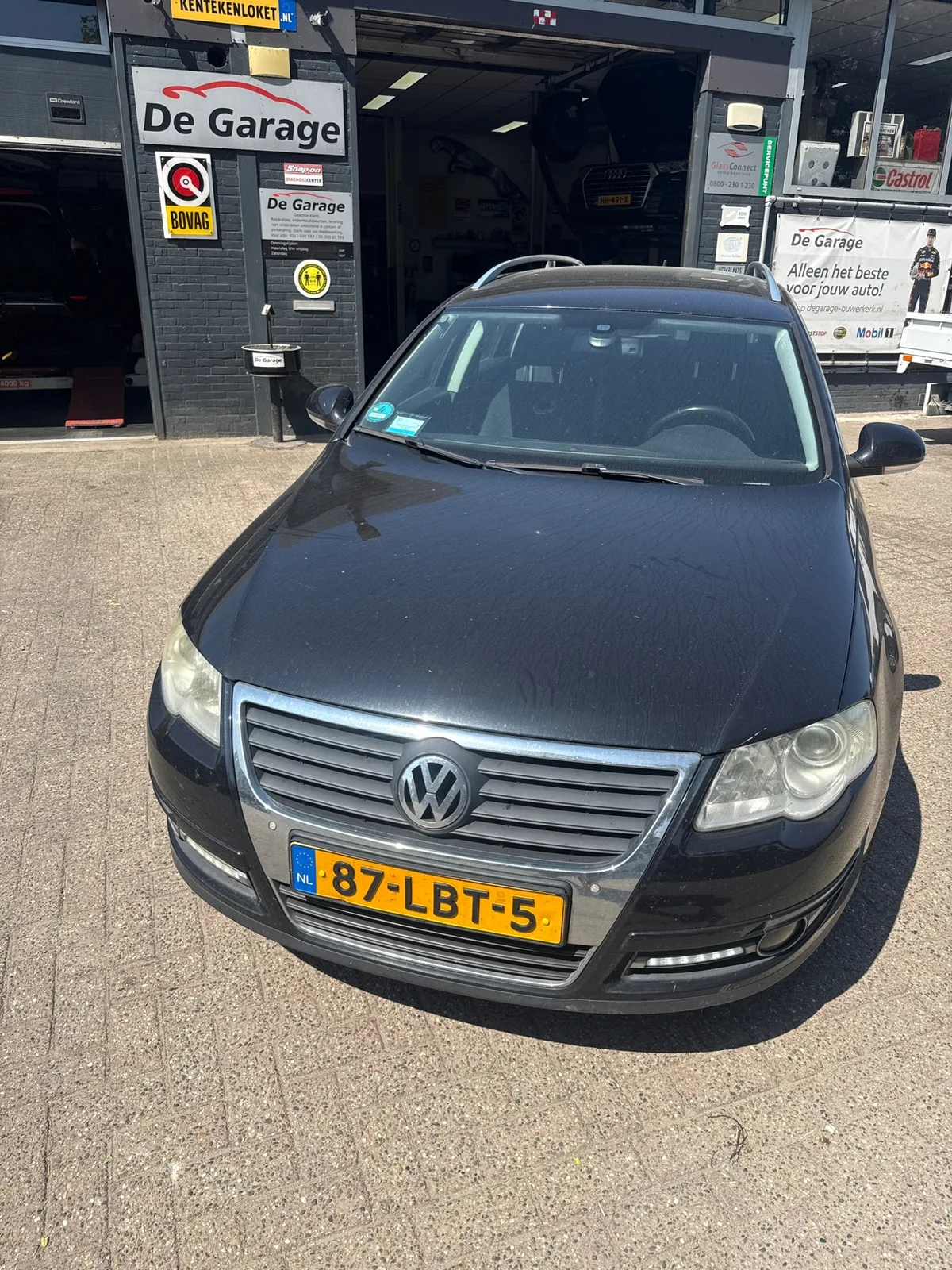 Volkswagen Passat (2010) — foto 1