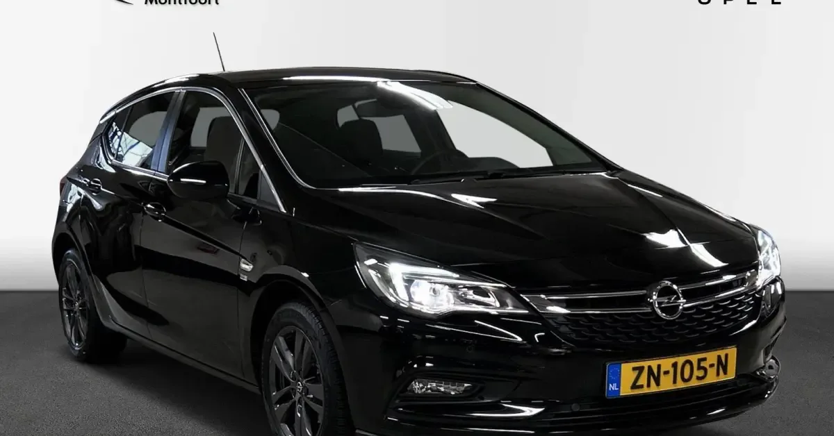 Opel Astra (2019) — foto 1