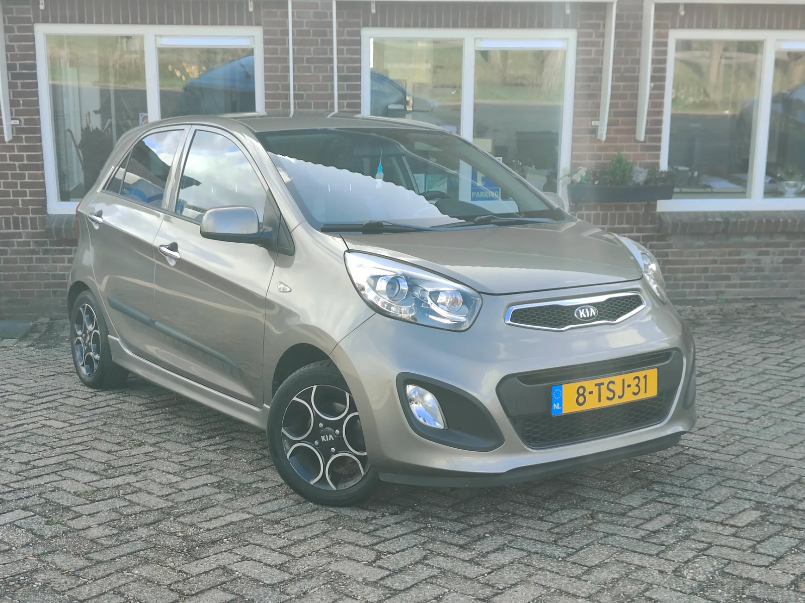 Kia Picanto (2014) — foto 1
