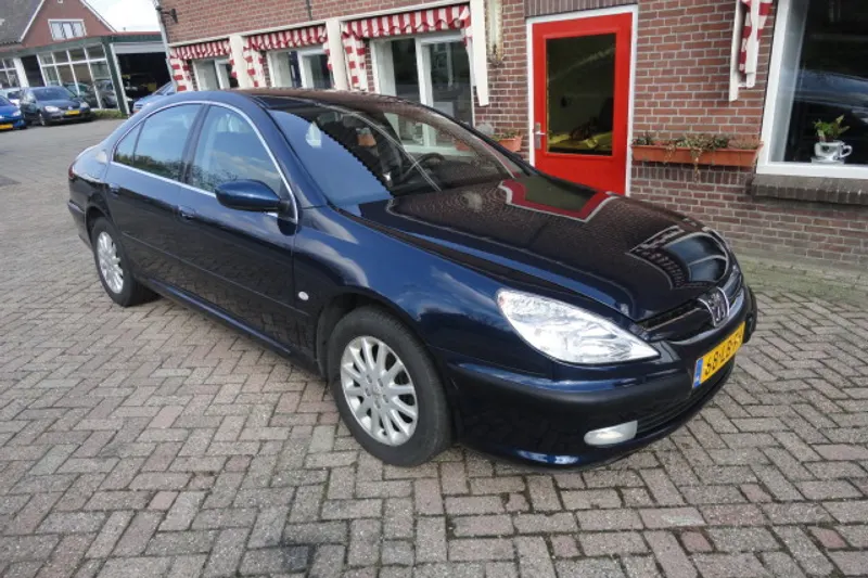 Peugeot 607 (2002)