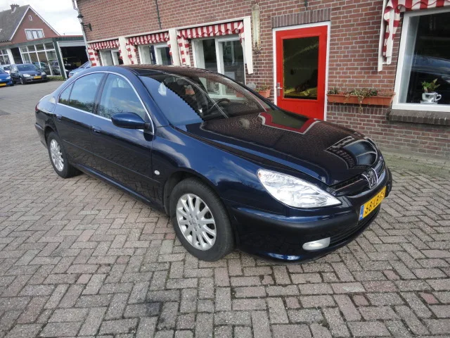 Peugeot 607 (2002) — foto 1