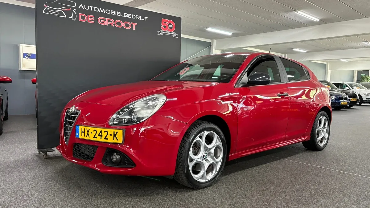 Alfa Romeo Giulietta (2016) — foto 1